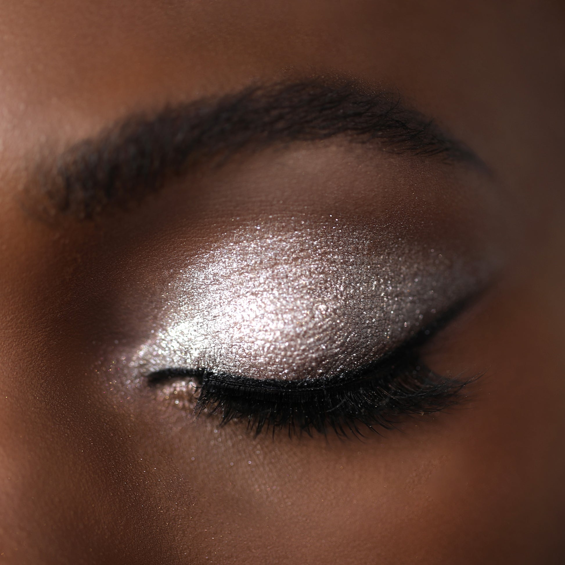 Moira Cosmetics - Chroma Light Shadow