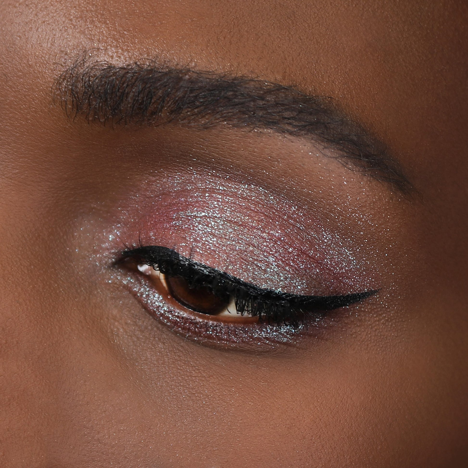 Moira Cosmetics - Chroma Light Shadow