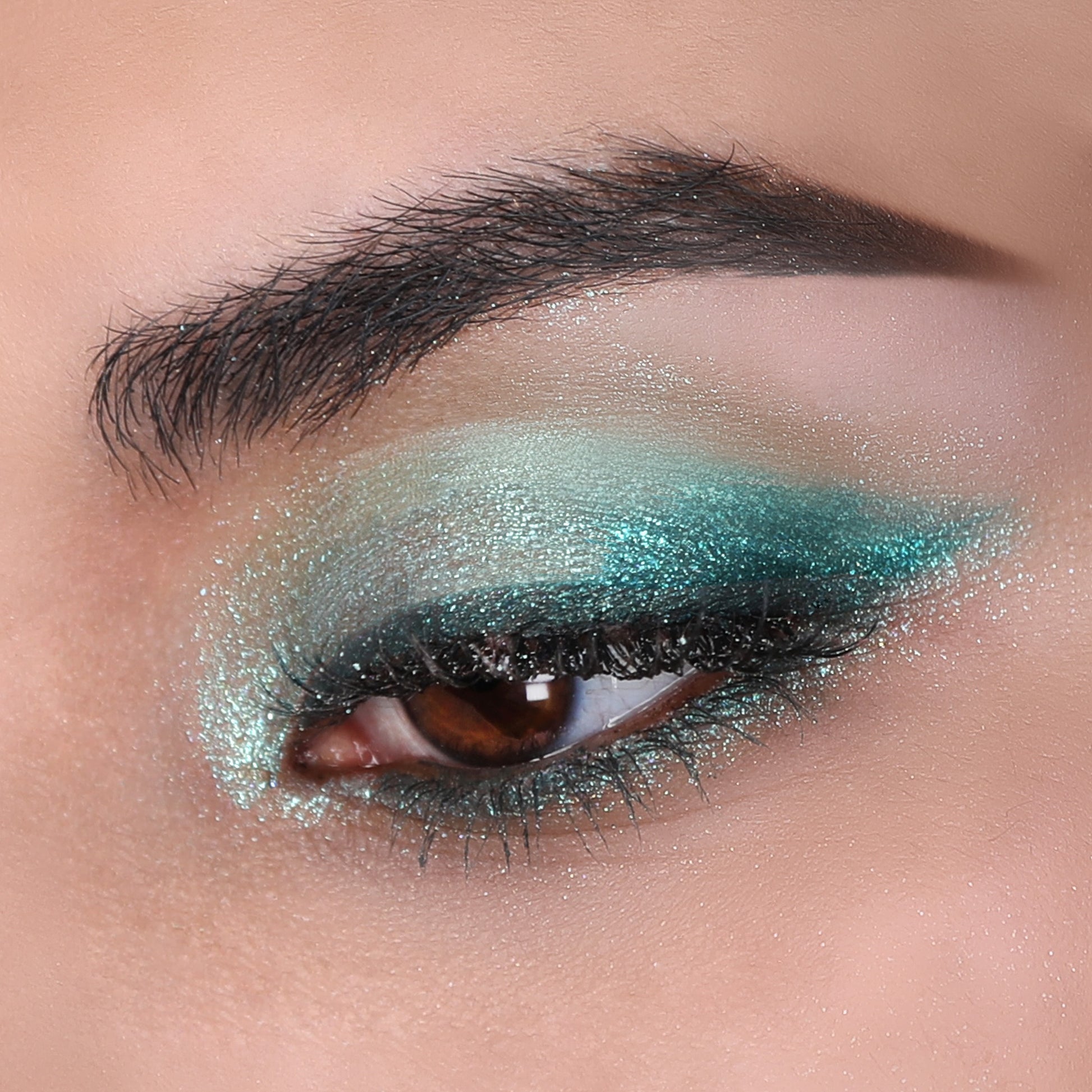Moira Cosmetics - Chroma Light Shadow