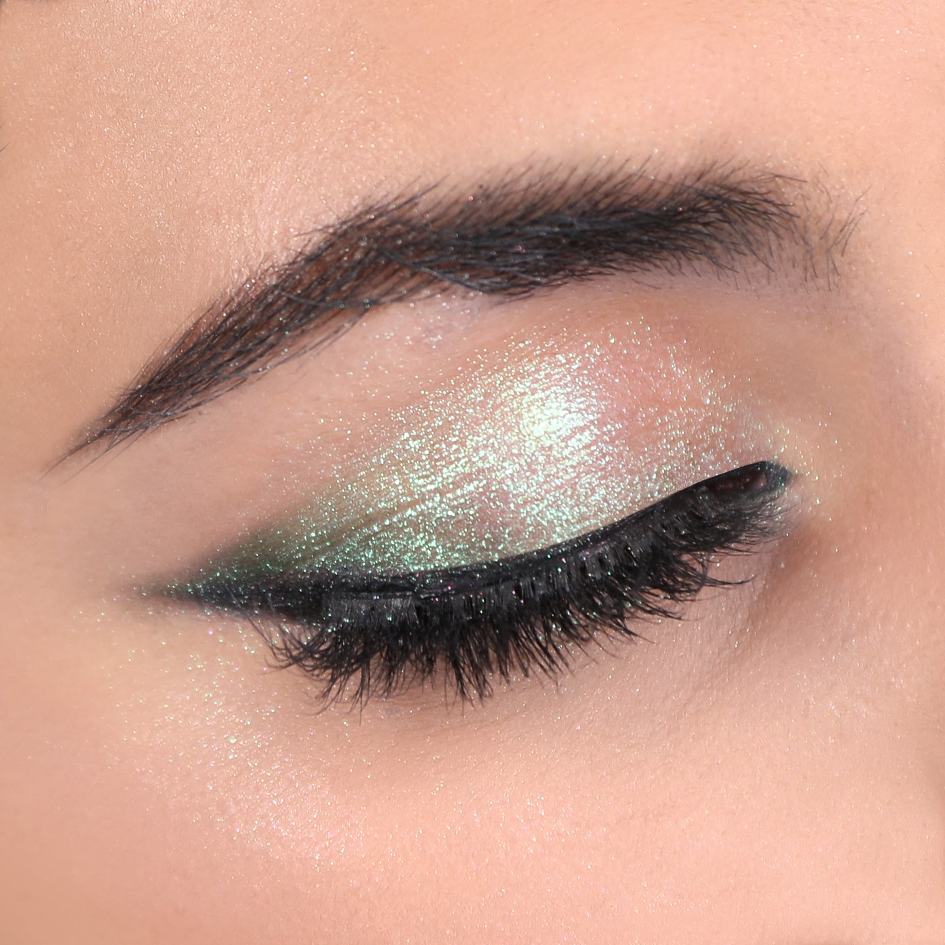 Moira Cosmetics - Chroma Light Shadow